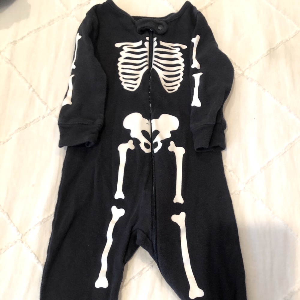 Skeleton pajamas glow in the dark onesie 6 month